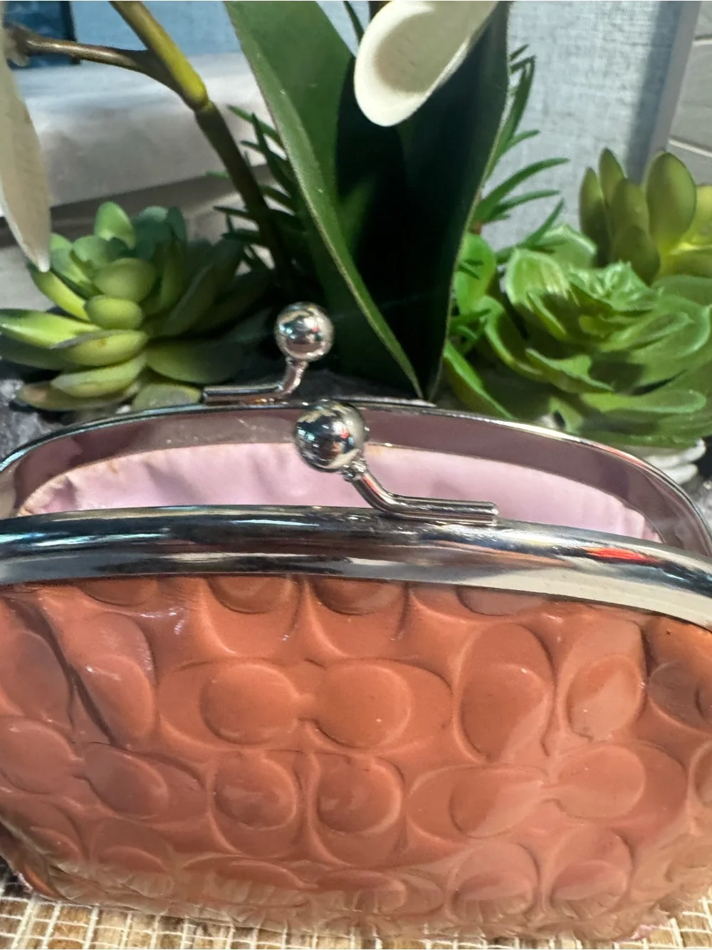 Coach Patent Leather Kiss-Lock Wristlet in Chestnut Brown Org 2 Tone Hang Tag